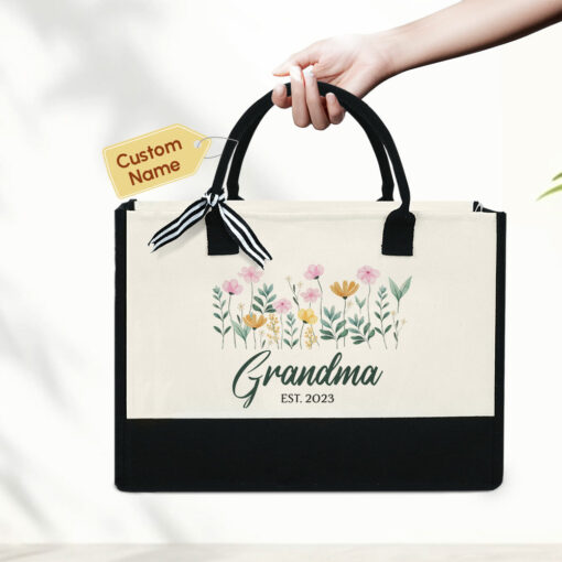 Gingerglowgifts Personalized Gift For Women, Grandma Nana Est 2023 Tote Bag TQN1554PTL