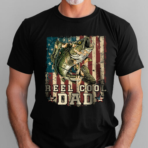 Gingerglowgifts Father's Day T-shirt, Reel Cool Dad T-shirt, Bass Fish American Flag Tee VTM17HVN