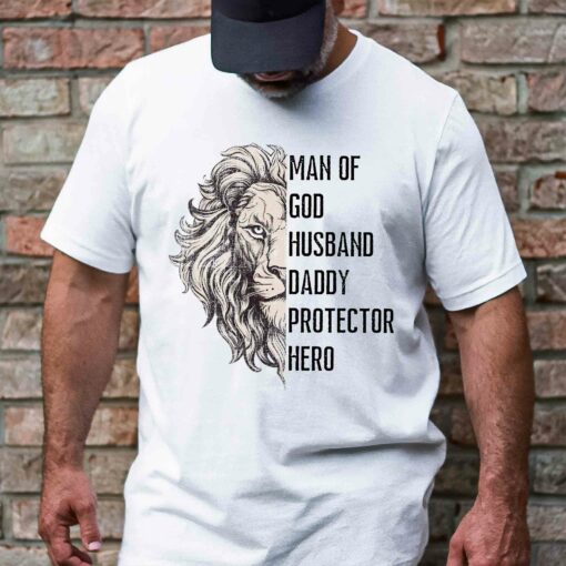 Gingerglowgifts Gifts For Dad, Father's Day Tee, Man of God Husband Daddy Protector Hero T-Shirt HTT72DNV